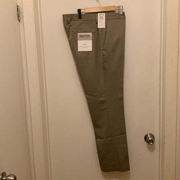 Kenneth Cole (36”x30”) - Picture 11 of 15